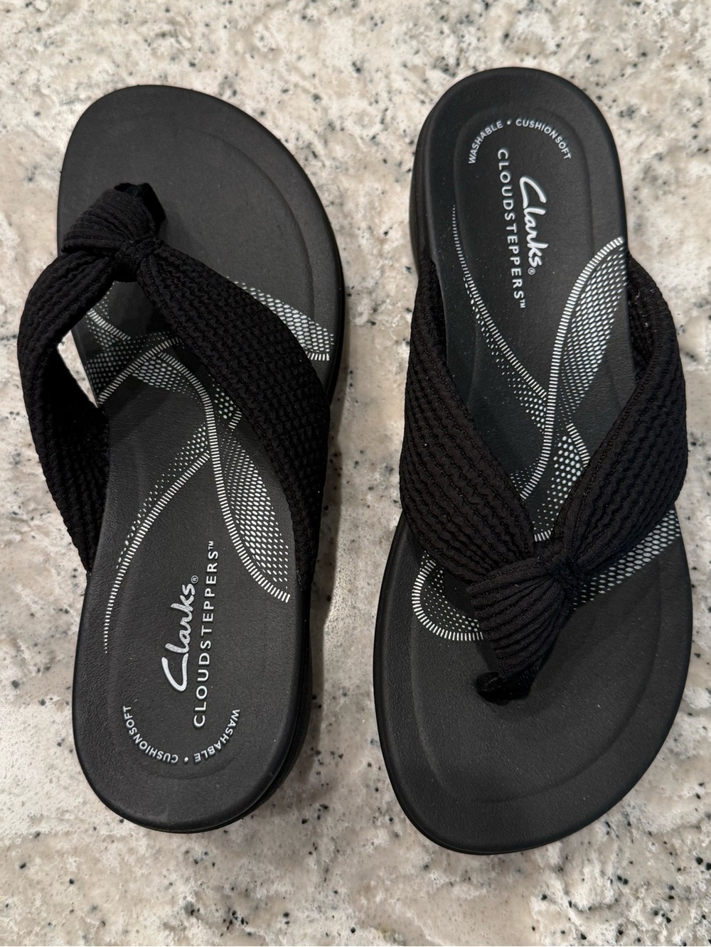 NWT Clarks BreezeRae Erin wedge sandal in Black, never worn, size 6-1/2